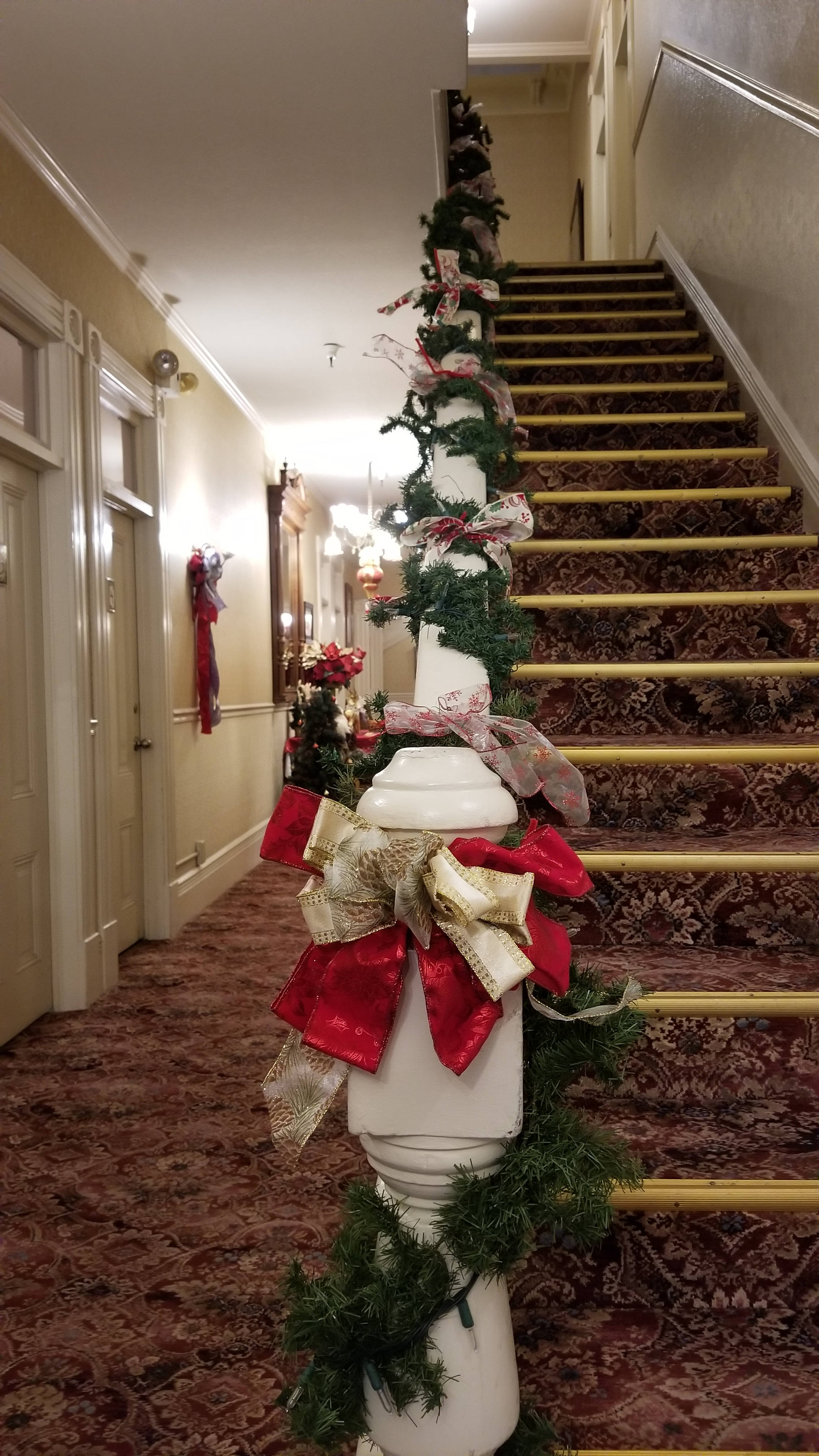 More festive garlands